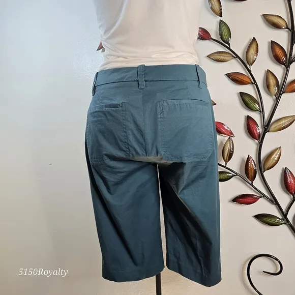 Vince Women's Teal Coin Pocket Bermuda Shorts 5 Pockets Size 6 NWT MSRP $195