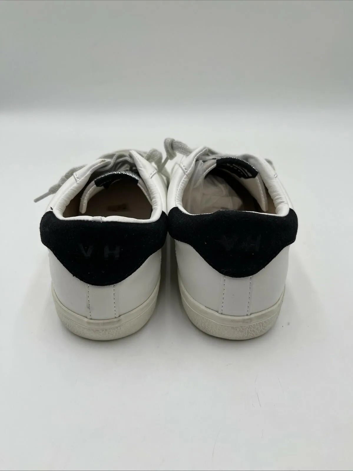 Vintage Havana Women's Liata EmbellishedStar Low Top Sneakers White Size 8 - Very Good