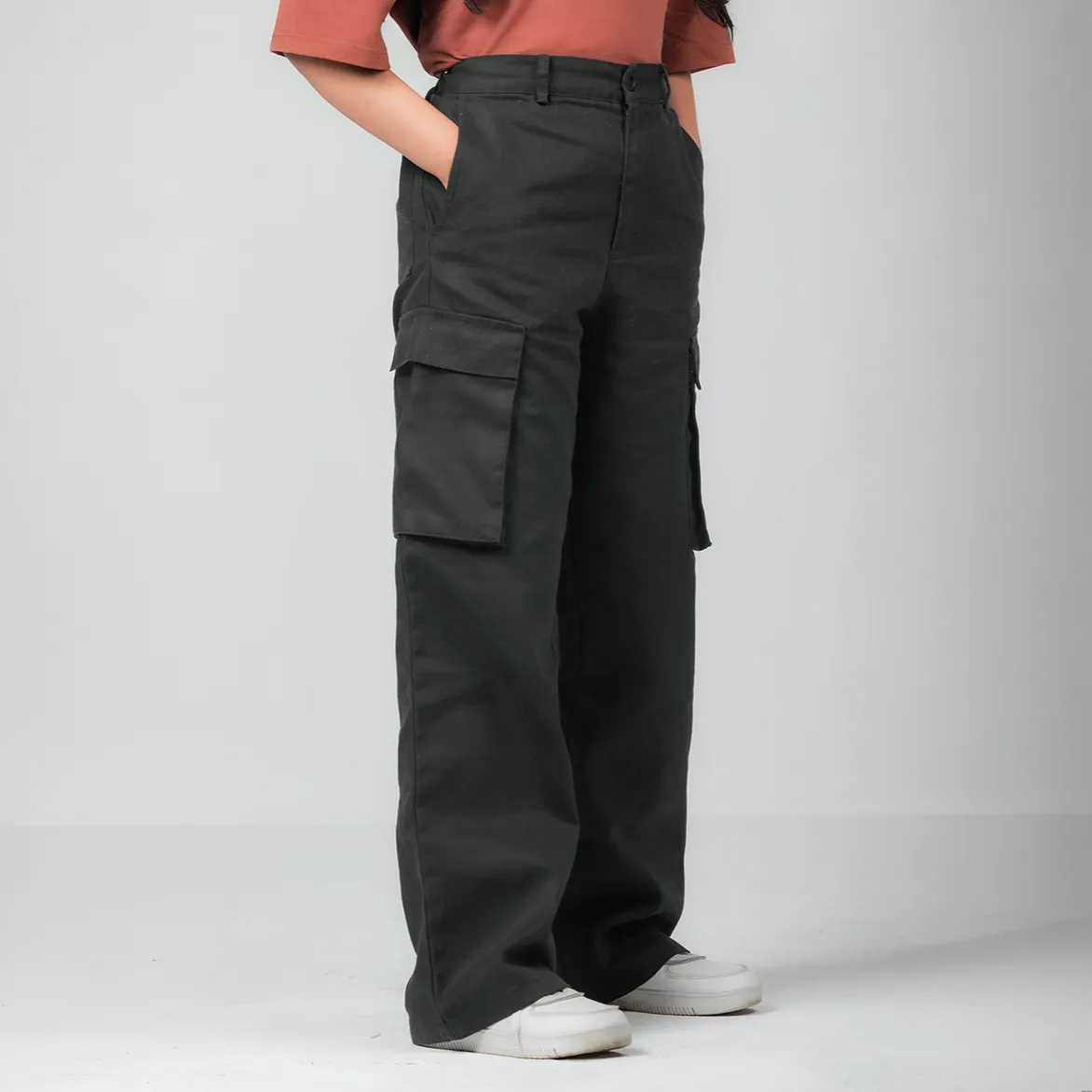 Wide Legged Cargo Pant | Black | Unisex