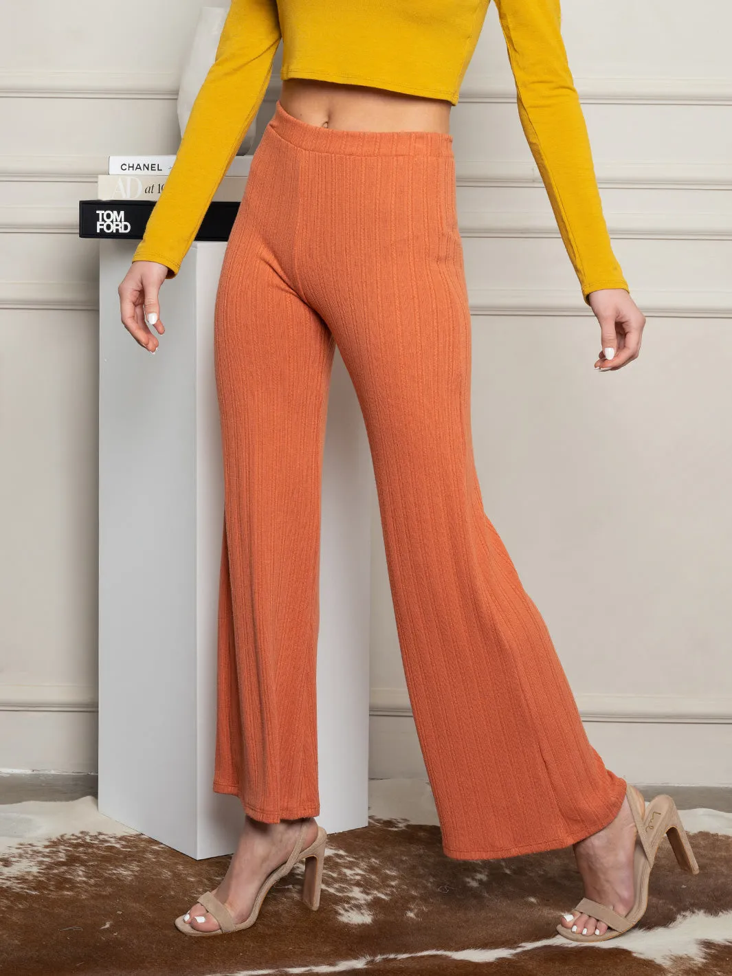 WOMEN'S RIBBED KNIT FLARE PANTS