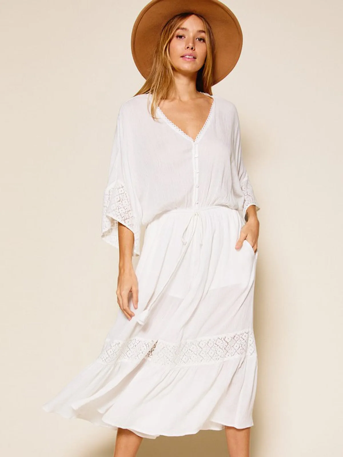 WOMEN'S SHORT SLEEVE V-NECK BUTTON CLOSURE LACE DETAILED JUMPSUIT