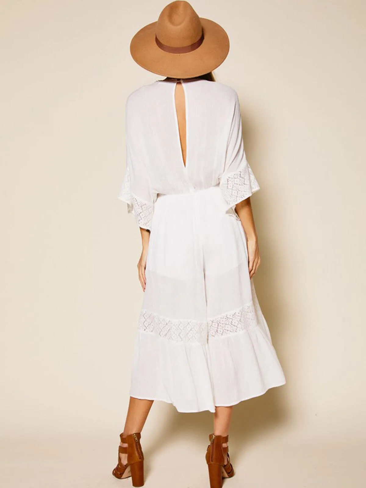 WOMEN'S SHORT SLEEVE V-NECK BUTTON CLOSURE LACE DETAILED JUMPSUIT