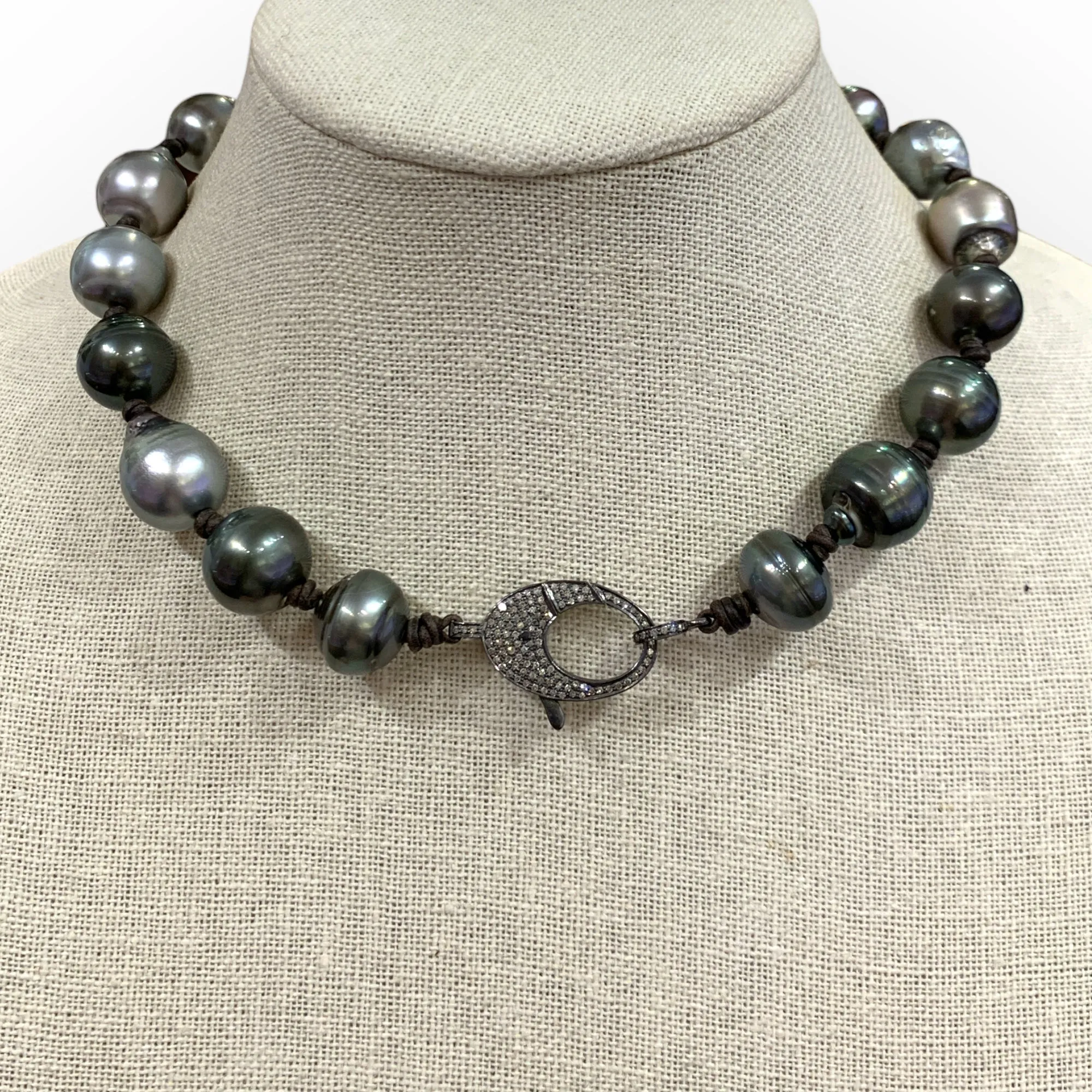 XL Tahitian Pearls w/ Diamond Clasp Choker | 16.75”